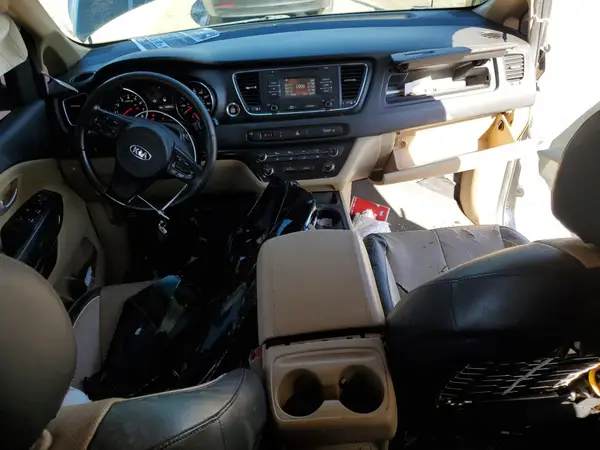 KNDMB5C15H6245172 2017 KIA SEDONA - Image 8