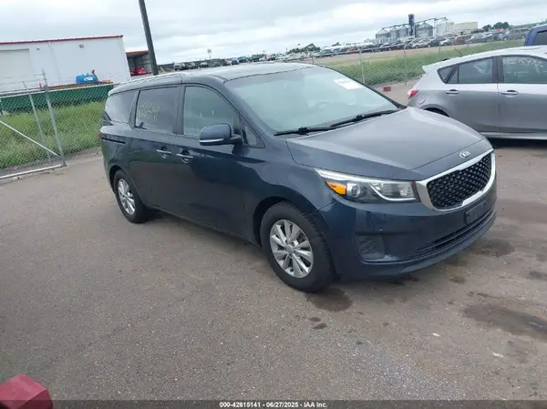 KNDMB5C15H6247892 2017 KIA SEDONA - Image 1