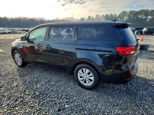 KNDMB5C15H6249108 2017 KIA SEDONA - Image 2