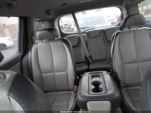 KNDMB5C15H6251277 2017 KIA SEDONA - Image 8
