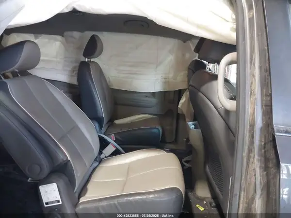 KNDMB5C15H6253918 2017 KIA SEDONA - Image 8