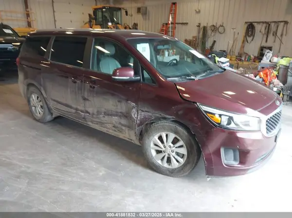 KNDMB5C15H6253952 2017 KIA SEDONA - Image 1