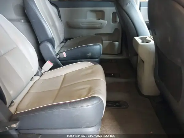 KNDMB5C15H6253952 2017 KIA SEDONA - Image 8