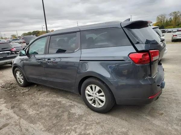 KNDMB5C15H6254843 2017 KIA SEDONA - Image 2