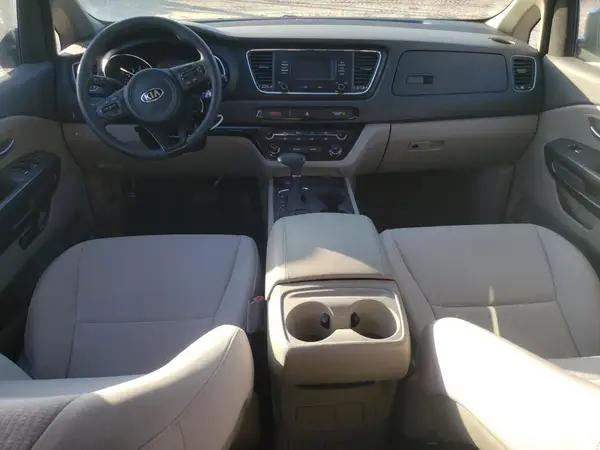 KNDMB5C15H6306388 2017 KIA SEDONA - Image 8