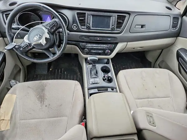 KNDMB5C15H6310974 2017 KIA SEDONA - Image 8