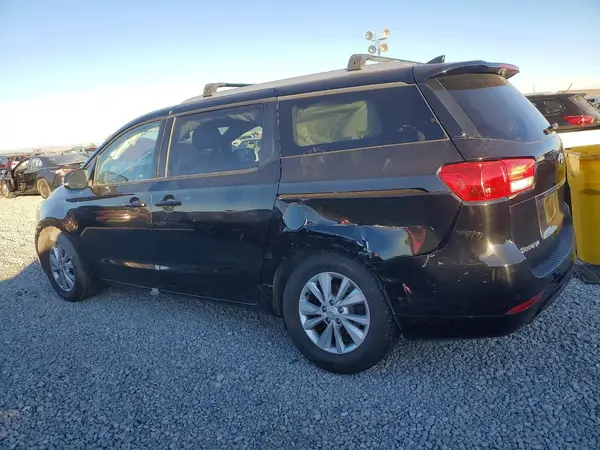 KNDMB5C15H6313681 2017 KIA SEDONA - Image 2
