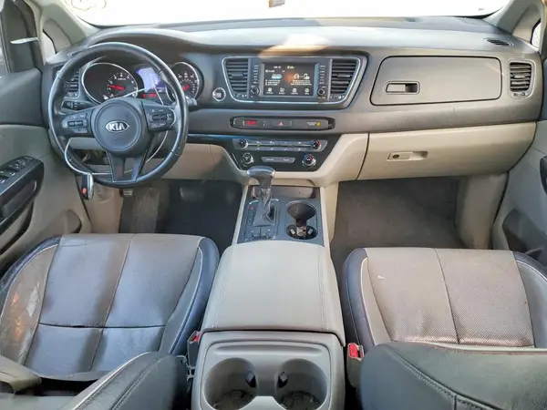 KNDMB5C15H6313681 2017 KIA SEDONA - Image 8