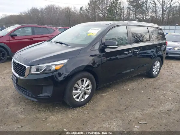 KNDMB5C15H6320498 2017 KIA SEDONA - Image 2