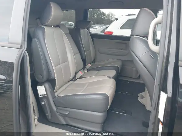 KNDMB5C15H6320498 2017 KIA SEDONA - Image 8