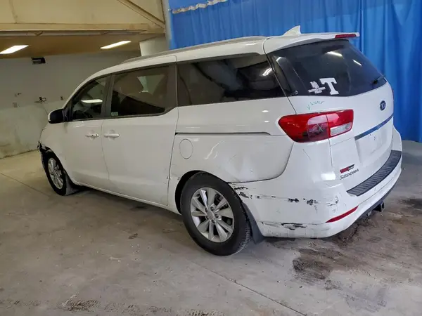 KNDMB5C15H6330495 2017 KIA SEDONA - Image 2
