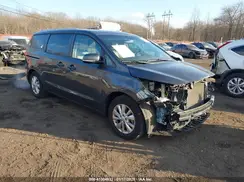KNDMB5C15H6330917 2017 KIA SEDONA