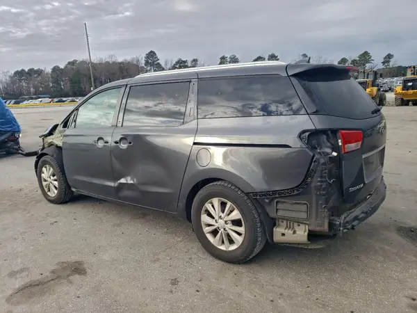 KNDMB5C15H6336863 2017 KIA SEDONA - Image 2