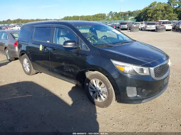 KNDMB5C15J6359081 2018 KIA SEDONA - Image 1