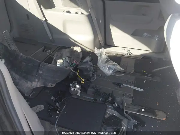KNDMB5C15J6375653 2018 KIA SEDONA - Image 8
