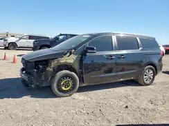 KNDMB5C15J6377757 2018 KIA SEDONA