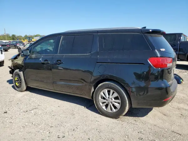 KNDMB5C15J6377757 2018 KIA SEDONA - Image 2