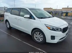 KNDMB5C15J6378858 2018 KIA SEDONA