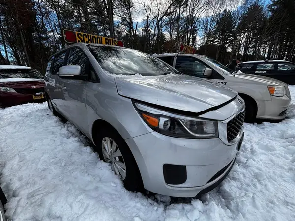 KNDMB5C15J6384563 2018 KIA SEDONA - Image 1
