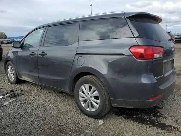 KNDMB5C15J6388886 2018 KIA SEDONA - Image 2