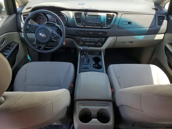 KNDMB5C15J6396616 2018 KIA SEDONA - Image 8