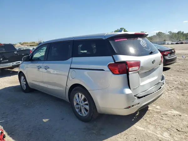 KNDMB5C15J6403063 2018 KIA SEDONA - Image 2