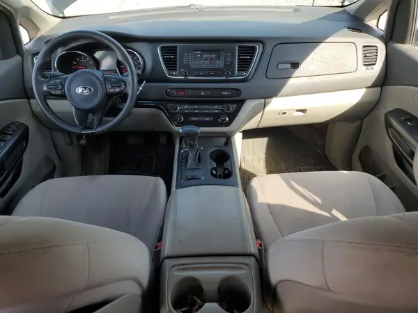 KNDMB5C15J6406786 2018 KIA SEDONA - Image 8