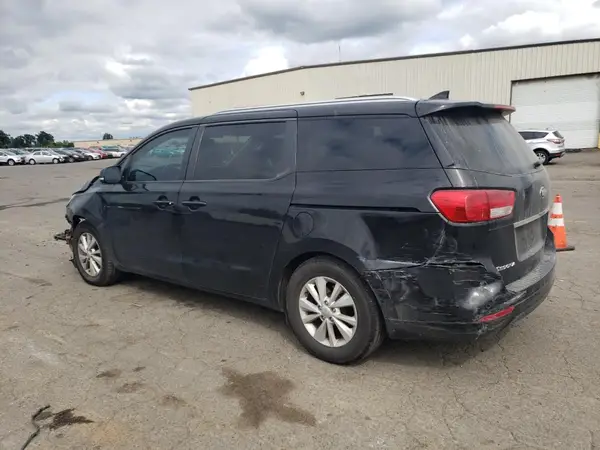 KNDMB5C15J6408358 2018 KIA SEDONA - Image 2
