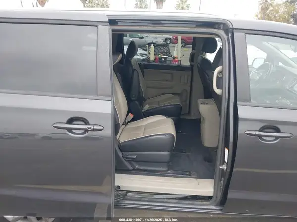 KNDMB5C15K6494353 2019 KIA SEDONA - Image 8