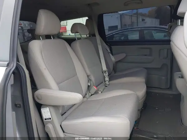 KNDMB5C15K6509188 2019 KIA SEDONA - Image 8