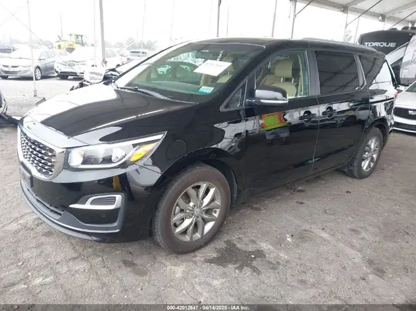 KNDMB5C15K6514939 2019 KIA SEDONA - Image 2