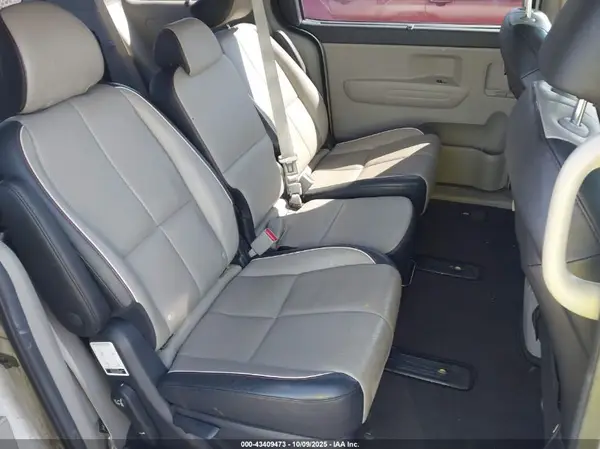 KNDMB5C15K6530879 2019 KIA SEDONA - Image 8