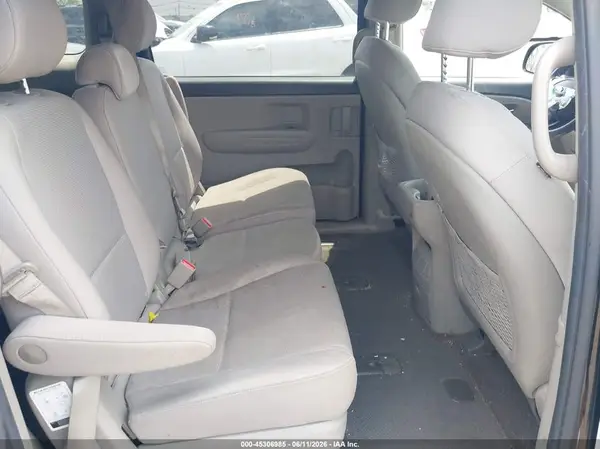 KNDMB5C15K6533488 2019 KIA SEDONA - Image 8