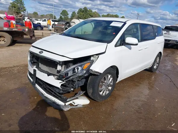 KNDMB5C15K6538755 2019 KIA SEDONA - Image 2