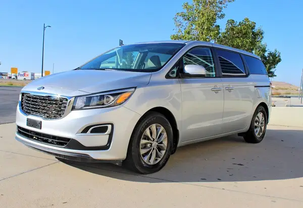 KNDMB5C15L6624195 2020 KIA SEDONA - Image 2