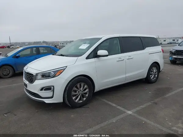 KNDMB5C15M6662088 2021 KIA SEDONA - Image 2