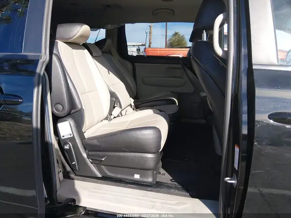 KNDMB5C15M6662365 2021 KIA SEDONA - Image 8