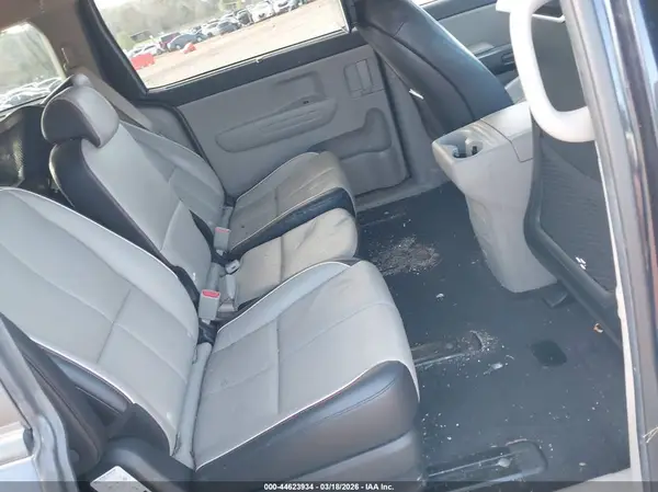 KNDMB5C15M6671504 2021 KIA SEDONA - Image 8