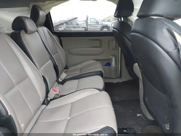 KNDMB5C15M6674516 2021 KIA SEDONA - Image 8