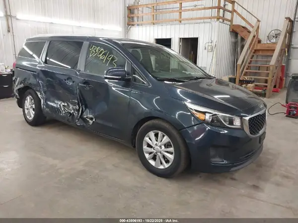 KNDMB5C16G6082515 2016 KIA SEDONA - Image 1