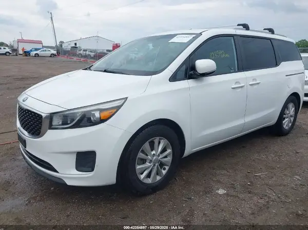 KNDMB5C16G6083471 2016 KIA SEDONA - Image 2