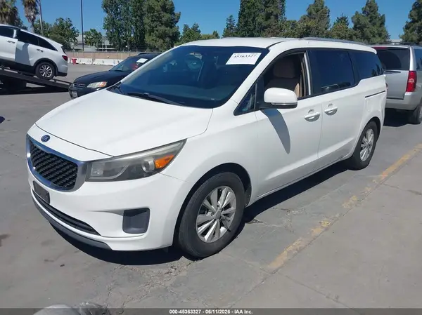 KNDMB5C16G6087410 2016 KIA SEDONA - Image 2