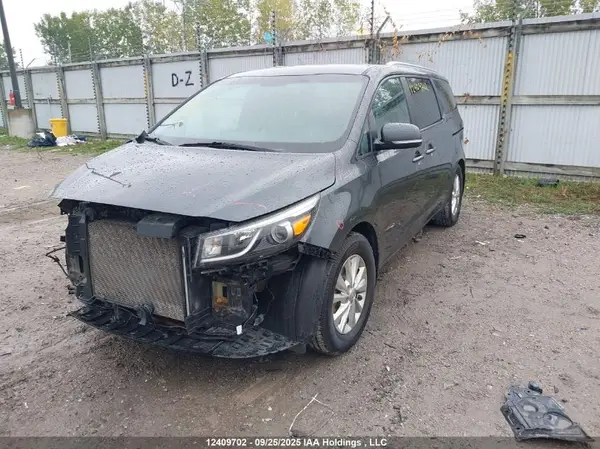 KNDMB5C16G6087567 2016 KIA SEDONA - Image 2