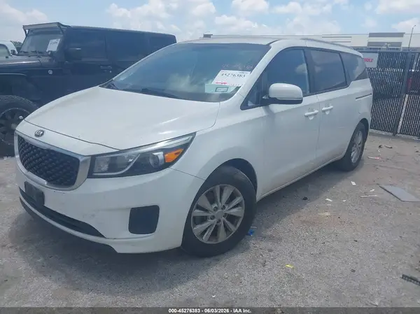 KNDMB5C16G6099962 2016 KIA SEDONA - Image 2