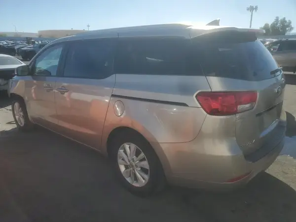 KNDMB5C16G6101533 2016 KIA SEDONA - Image 2
