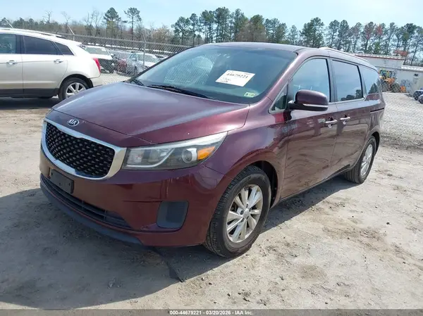 KNDMB5C16G6103587 2016 KIA SEDONA - Image 2