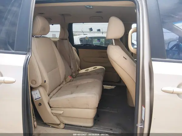 KNDMB5C16G6111026 2016 KIA SEDONA - Image 8