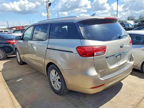 KNDMB5C16G6121538 2016 KIA SEDONA - Image 2
