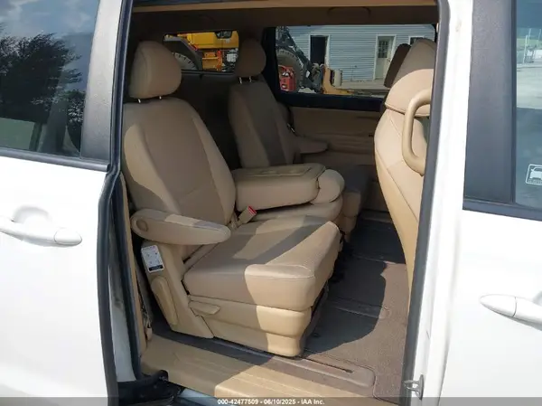 KNDMB5C16G6125279 2016 KIA SEDONA - Image 8
