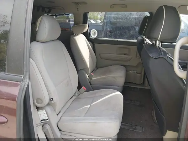 KNDMB5C16G6128778 2016 KIA SEDONA - Image 8